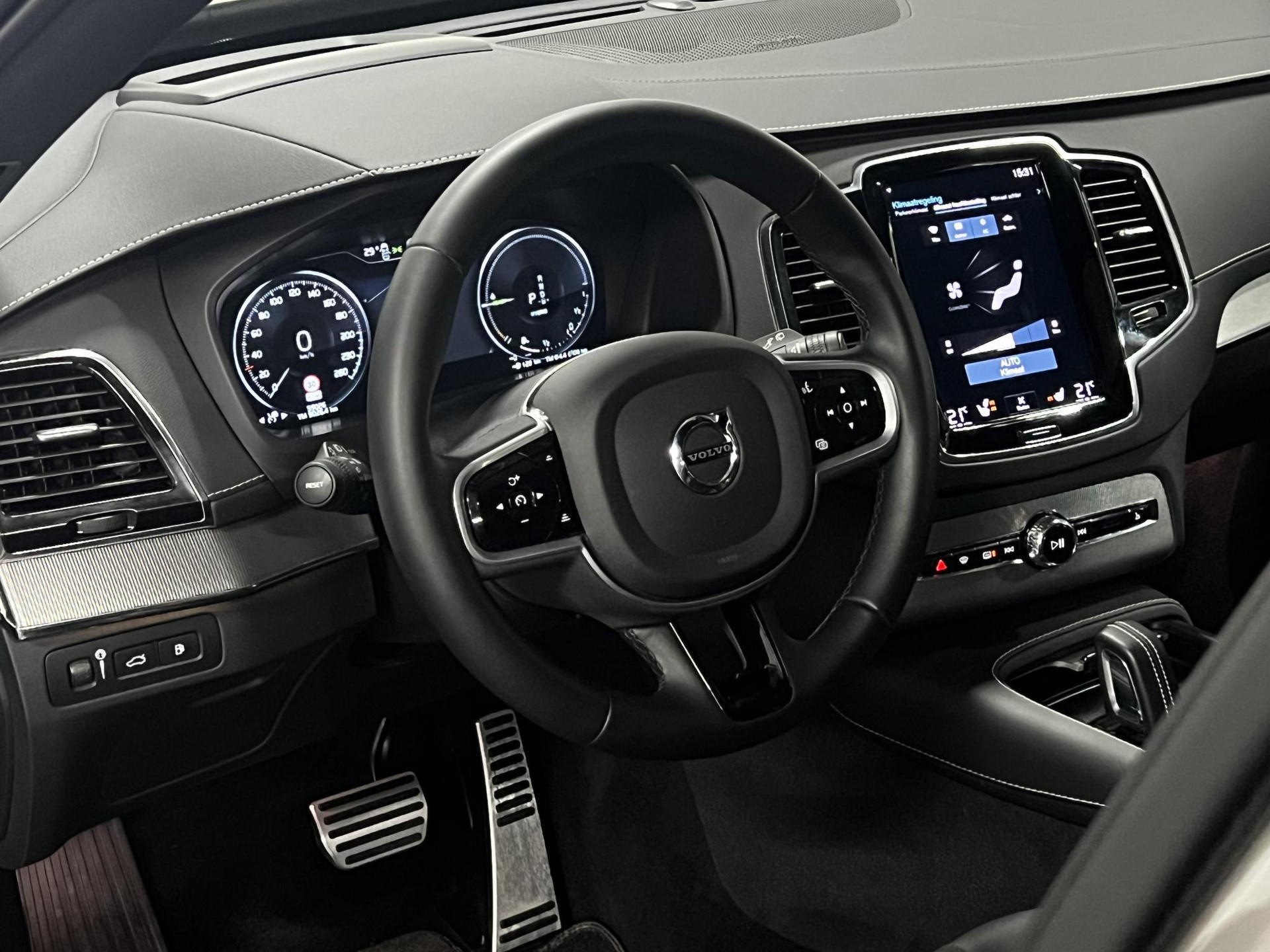 45709173-17.jpg