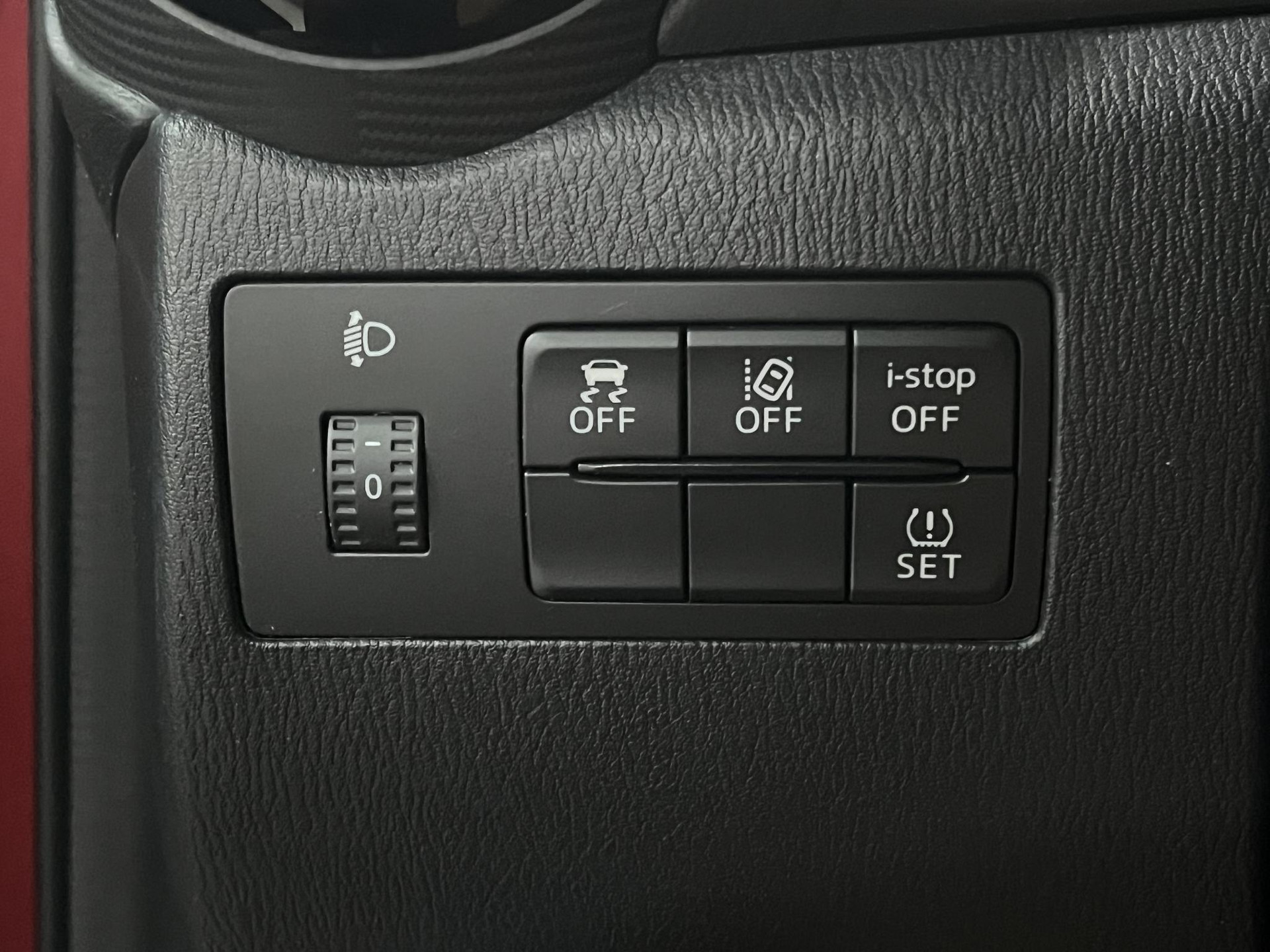 46912405-25.jpg